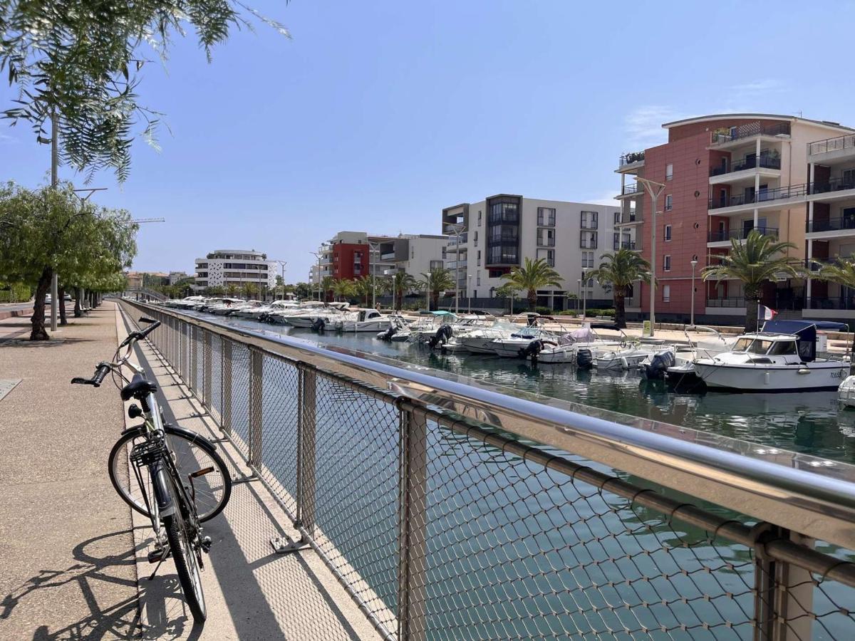 Studio Cabine A 200M De Port Frejus, Plage, Commerces, Terrasse, 4 Couchages, Menage Inclus - Fr-1-226A-31 ภายนอก รูปภาพ