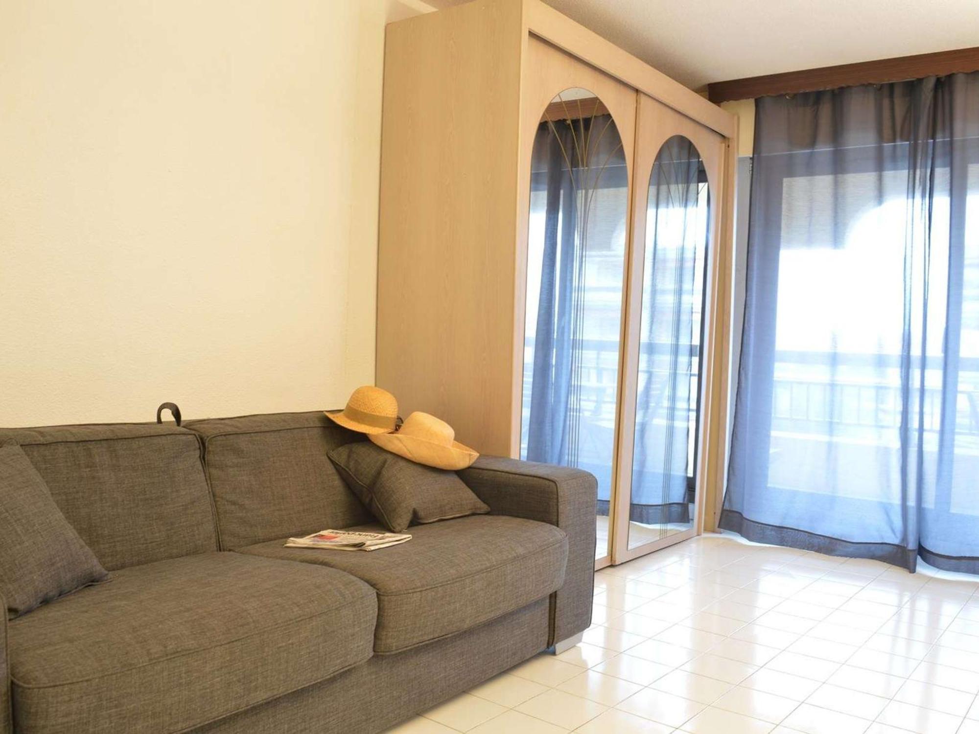Studio Cabine A 200M De Port Frejus, Plage, Commerces, Terrasse, 4 Couchages, Menage Inclus - Fr-1-226A-31 ภายนอก รูปภาพ