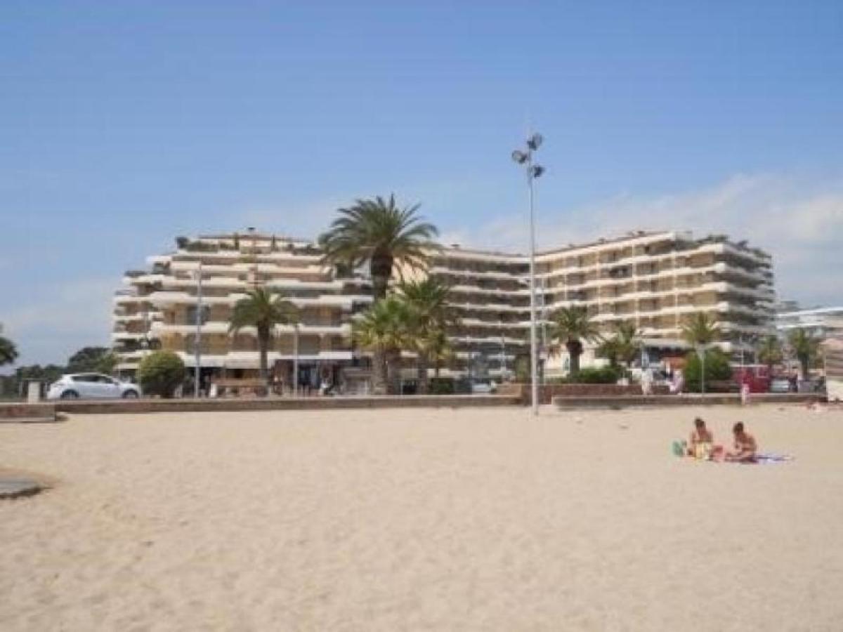 Studio Cabine A 200M De Port Frejus, Plage, Commerces, Terrasse, 4 Couchages, Menage Inclus - Fr-1-226A-31 ภายนอก รูปภาพ